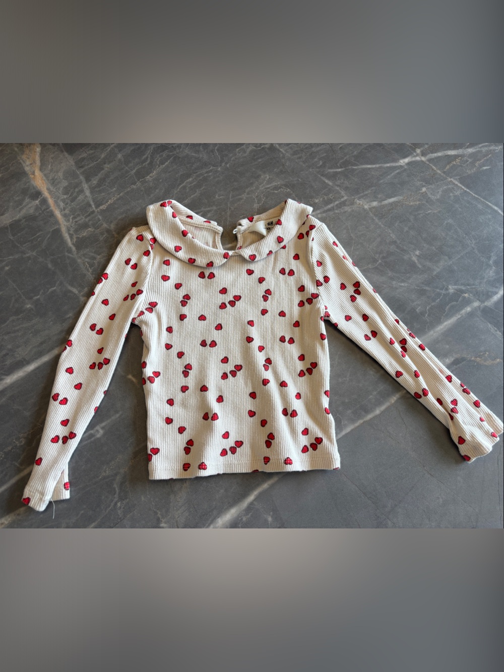 H&M Cream Ribbed Long-Sleeve Top with Red Heart Print